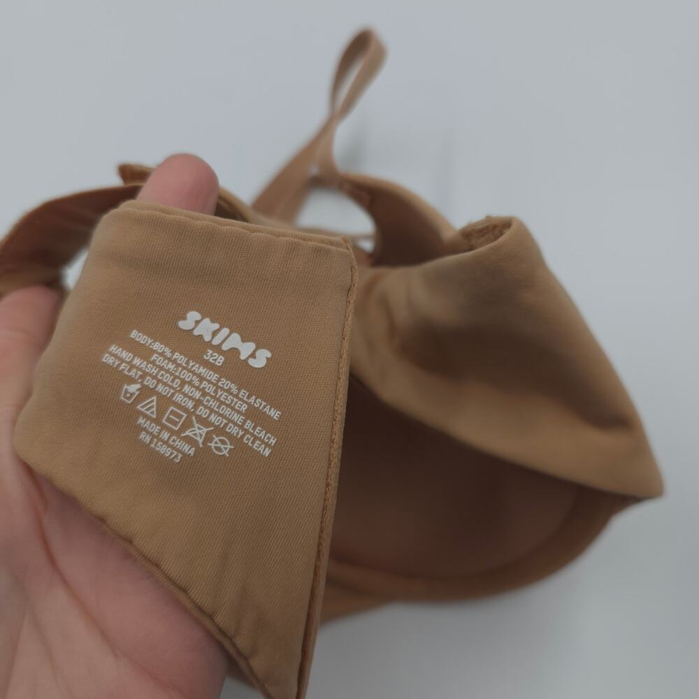 Skims Fits Everybody T Shirt Demi Bra in Tan Size 32B - Picture 6 of 6